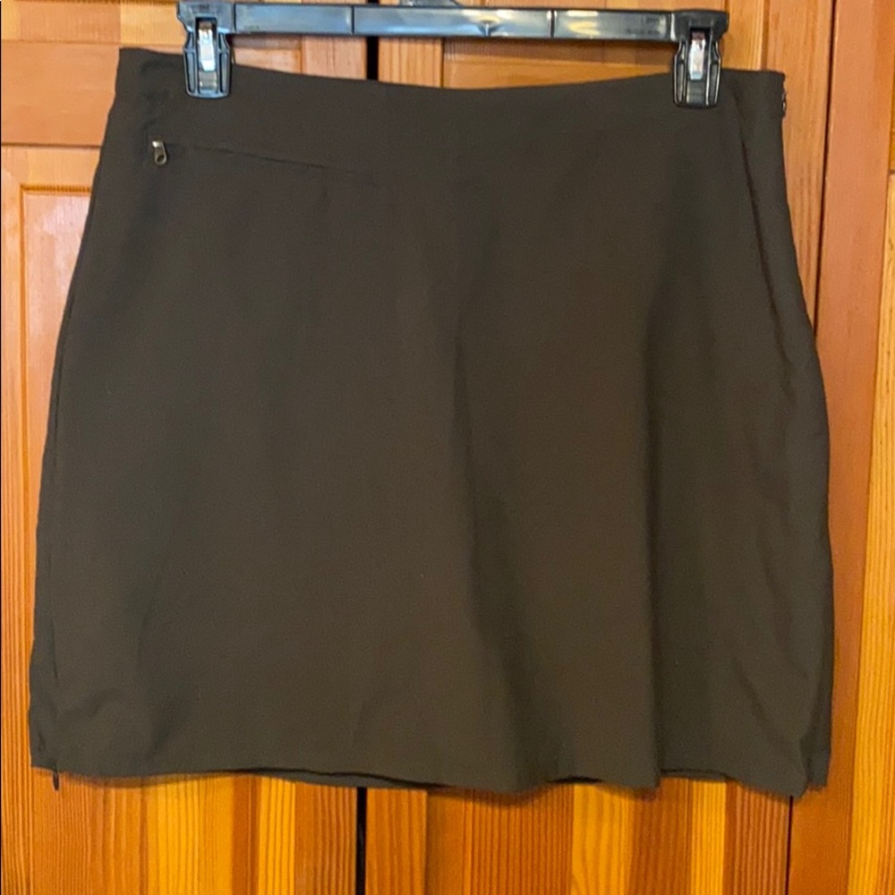 Women’s Patagonia Duway Olive skort 12 like new